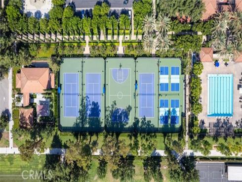 70 City Stroll , Irvine, CA