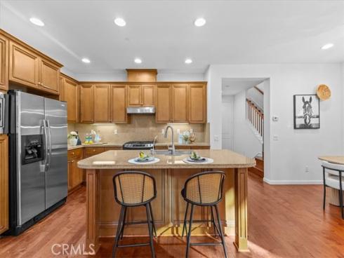 70 City Stroll , Irvine, CA