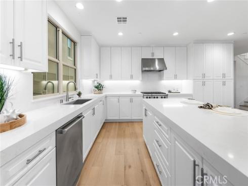 206 Collino , Irvine, CA