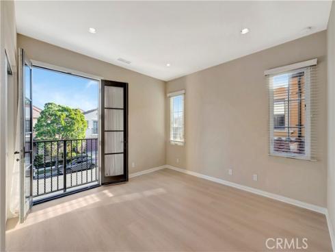 114  Chestnut   Grove, Irvine, CA