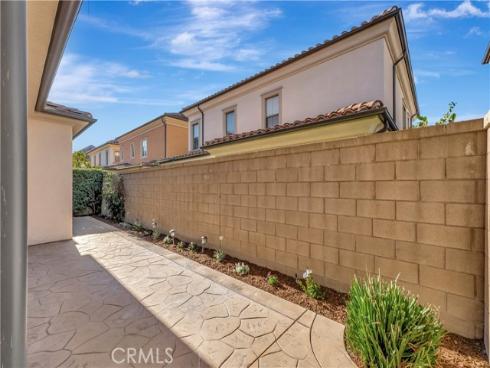 114  Chestnut   Grove, Irvine, CA