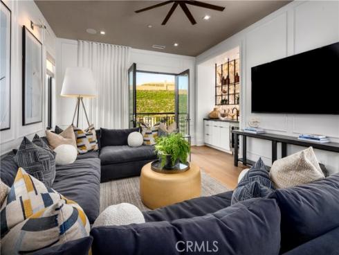 533 Peninsula , Irvine, CA