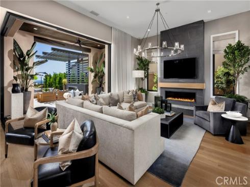 533 Peninsula , Irvine, CA