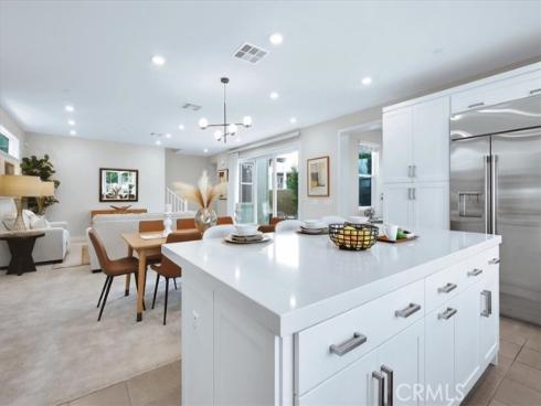 252 Chorus , Irvine, CA