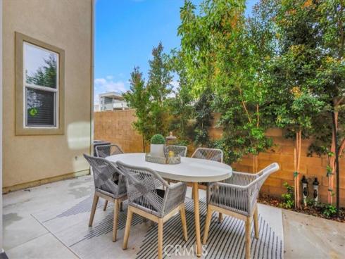 252 Chorus , Irvine, CA