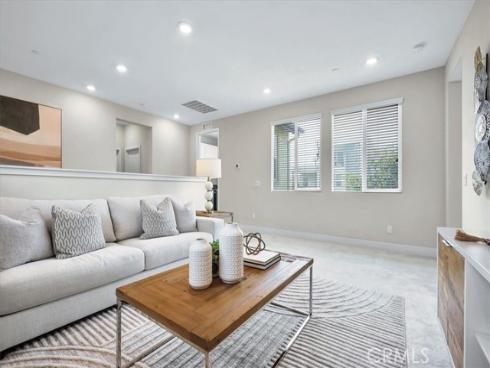 252 Chorus , Irvine, CA