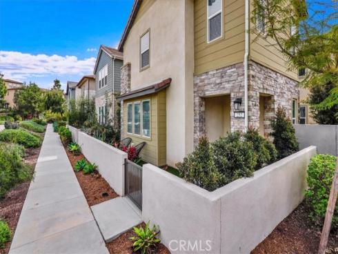 252 Chorus , Irvine, CA