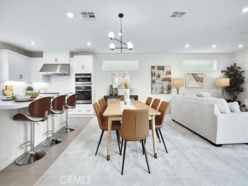 252 Chorus , Irvine, CA