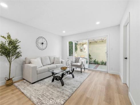 4181  Sandburg  , Irvine, CA