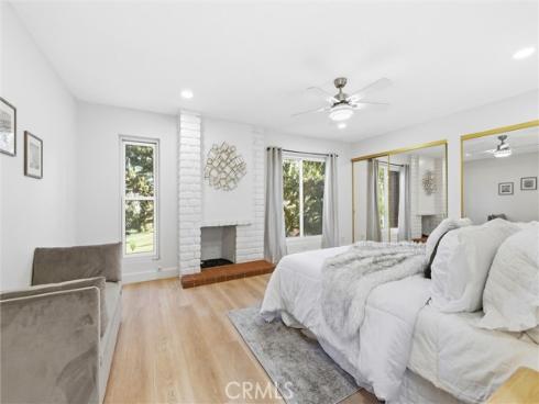 4181  Sandburg  , Irvine, CA