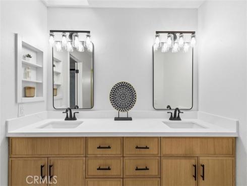 4181  Sandburg  , Irvine, CA