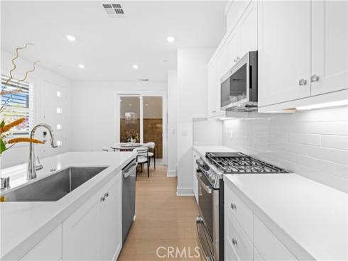 410  Lobata  , Irvine, CA