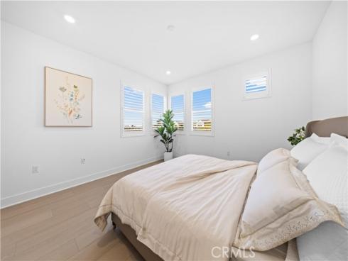 410  Lobata  , Irvine, CA