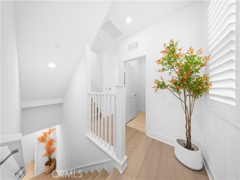 410  Lobata  , Irvine, CA