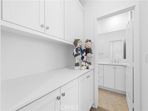 410  Lobata  , Irvine, CA