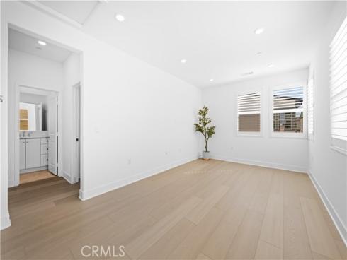 410  Lobata  , Irvine, CA