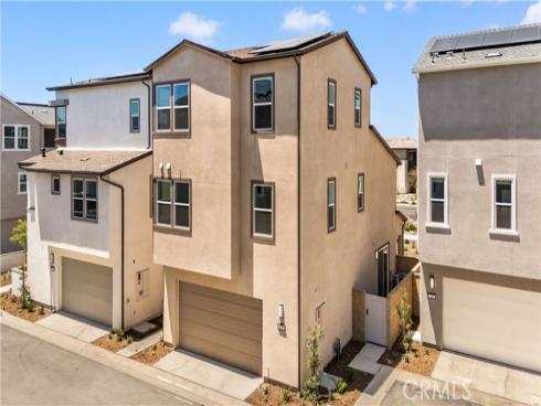 410  Lobata  , Irvine, CA