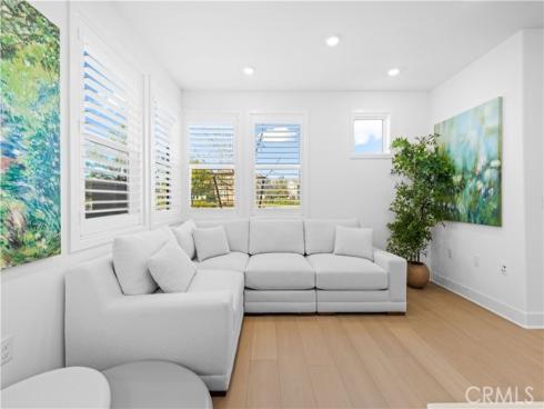 410  Lobata  , Irvine, CA