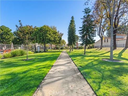 22 Meadowsweet , Irvine, CA