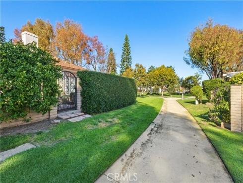 22 Meadowsweet , Irvine, CA