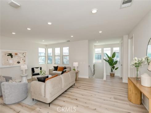 56 Chasma , Irvine, CA