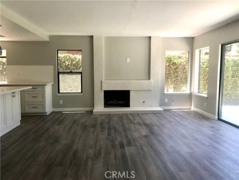 27 Alameda , Irvine, CA