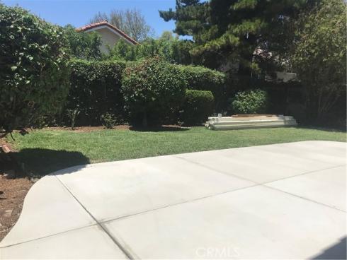 27 Alameda , Irvine, CA