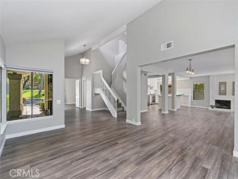 27  Alameda  , Irvine, CA