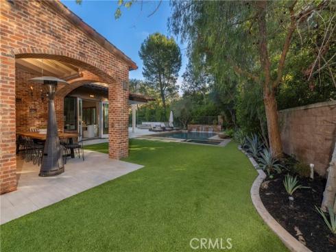 46 Woods Trail , Irvine, CA