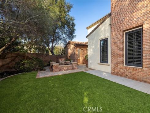 46 Woods Trail , Irvine, CA