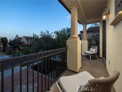 46 Woods Trail , Irvine, CA