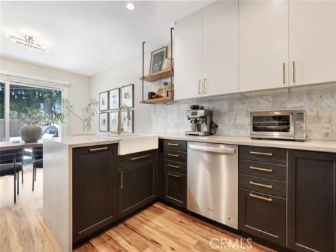 390  Deerfield  , Irvine, CA