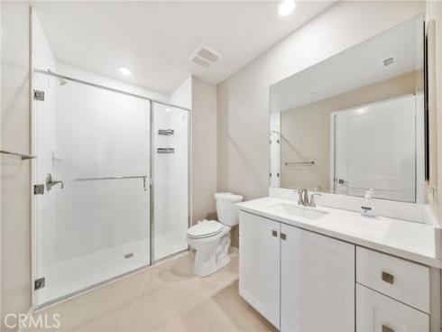202 Tribeca , Irvine, CA