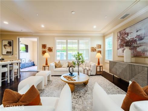 65 Rolling , Irvine, CA