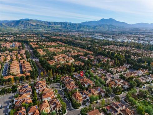 65 Rolling , Irvine, CA