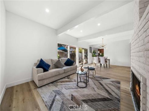 15 Bascom , Irvine, CA