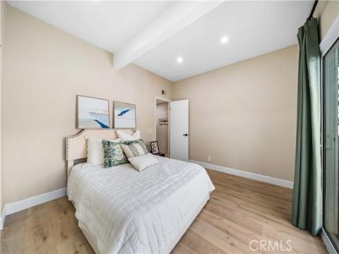 15 Bascom , Irvine, CA