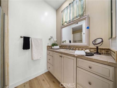 15 Bascom , Irvine, CA