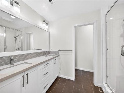 335 Magnet , Irvine, CA