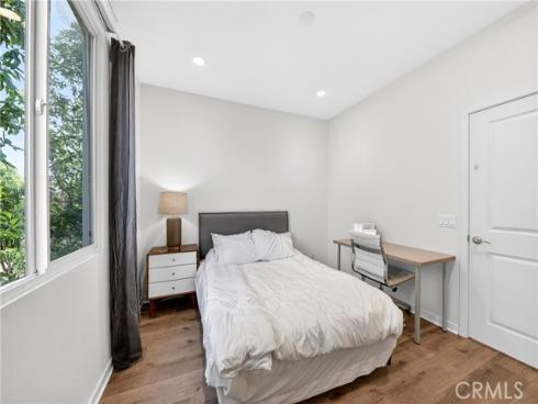 335 Magnet , Irvine, CA