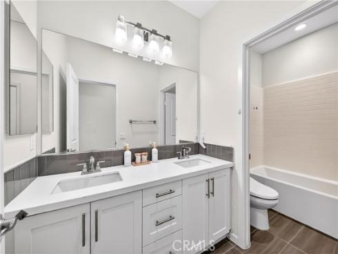 335 Magnet , Irvine, CA