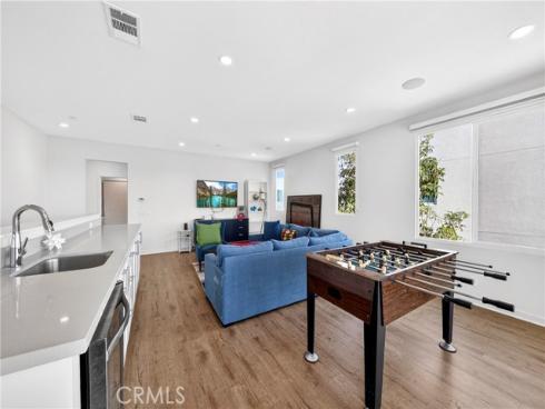 335 Magnet , Irvine, CA