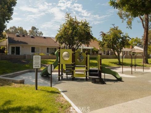 39 S Dogwood  , Irvine, CA