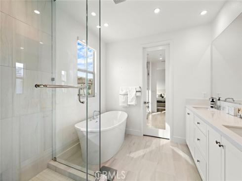 120 eversedge , Irvine, CA