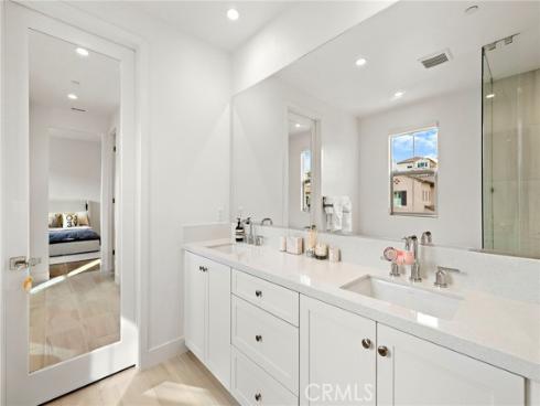 120 eversedge , Irvine, CA