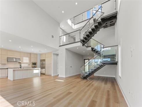 209 Stage , Irvine, CA