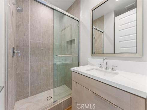 209 Stage , Irvine, CA