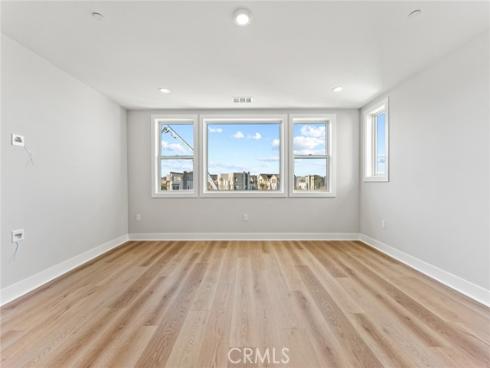 209 Stage , Irvine, CA