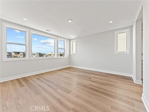 209 Stage , Irvine, CA