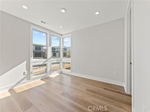 209 Stage , Irvine, CA